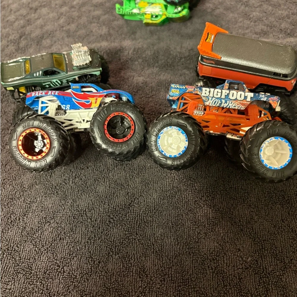 5 Hot Wheels Monster Truck Toy lot. Multicolors.